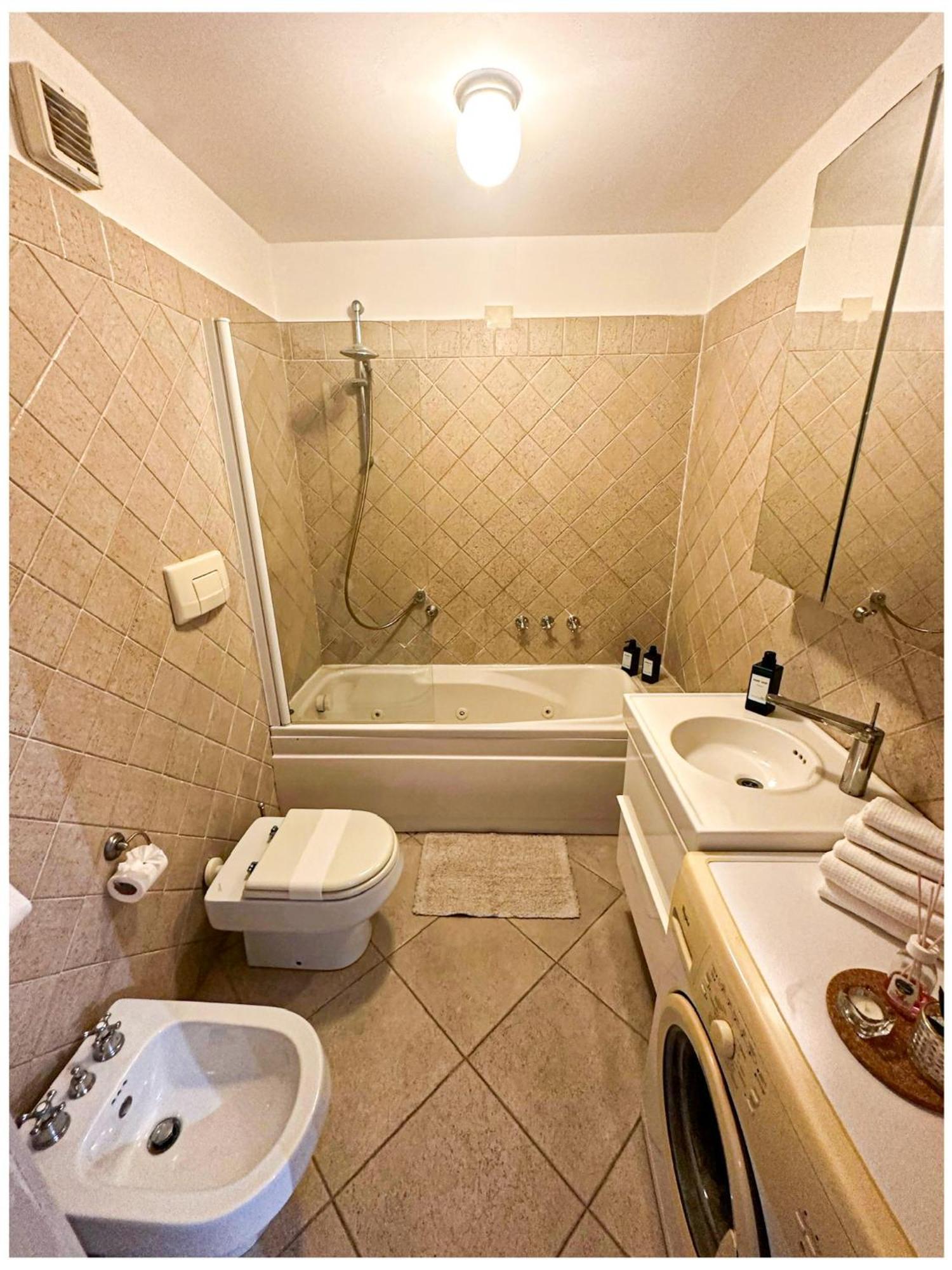 Eva Le Residenze Marco Simone Exterior foto